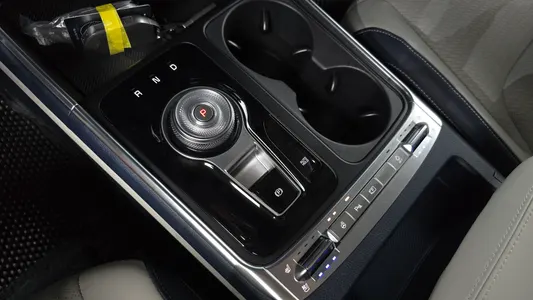 Kia 4 HEV 7 2025 9