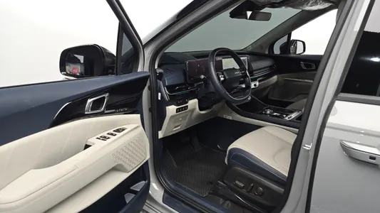 Kia 4 HEV 7 2025 10