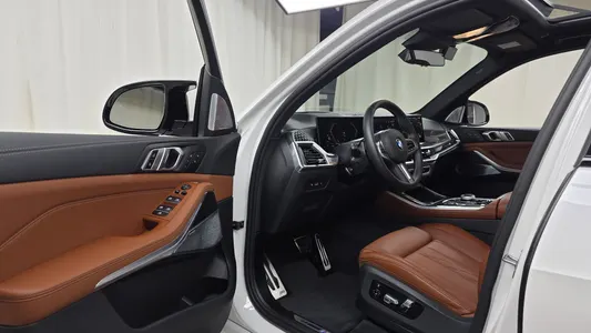 BMW X5 (G05) M60i 2025 10