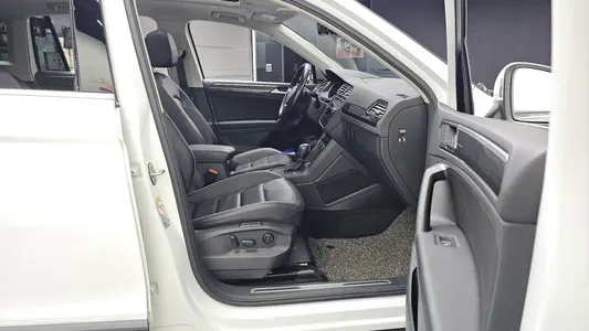 Volkswagen 2 2.0 TDI 2020 11
