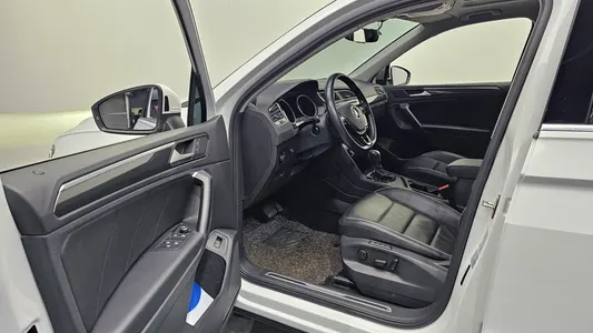 Volkswagen 2 2.0 TDI 2020 10