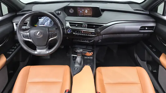 Lexus UX250h 2.0 2WD 2019 7