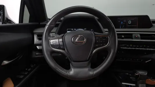 Lexus UX250h 2.0 2WD 2019 13