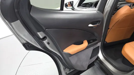Lexus UX250h 2.0 2WD 2019 25
