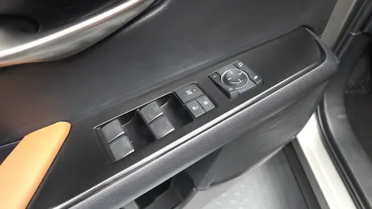 Lexus UX250h 2.0 2WD 2019 28