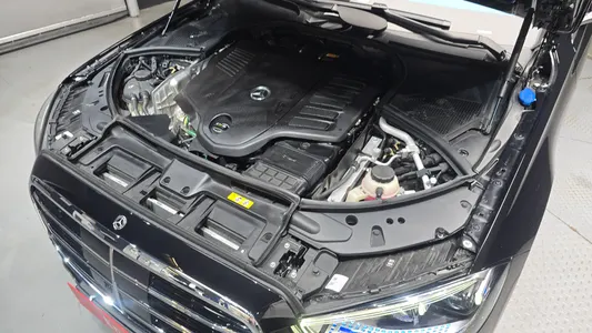 Mercedes-Benz S-Class W223 S500L 4MATIC 2025 6