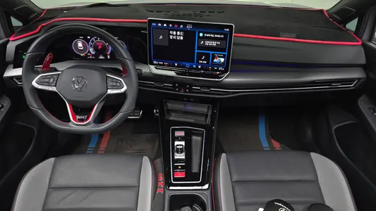 Volkswagen 8 2.0 GTI 2025 6