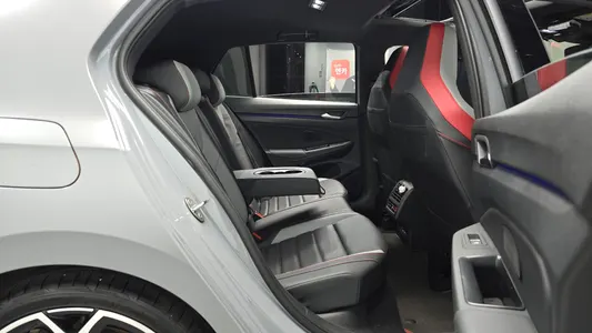 Volkswagen 8 2.0 GTI 2025 11