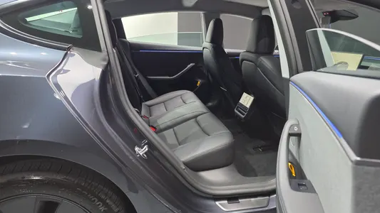 Tesla 3 RWD 2026 11