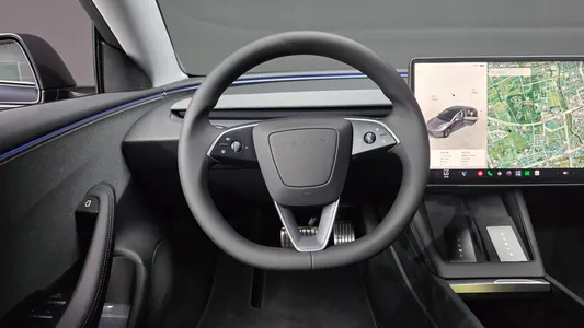 Tesla 3 RWD 2026 14