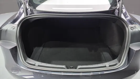 Tesla 3 RWD 2026 17
