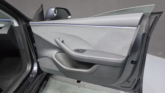 Tesla 3 RWD 2026 24