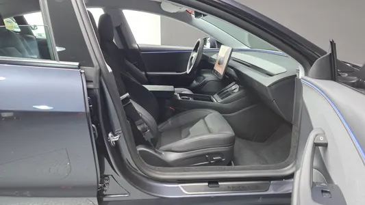 Tesla 3 RWD 2026 26