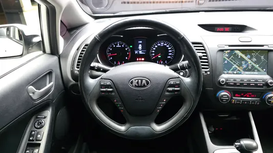Kia K3 2014 13