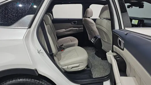Kia 4 HEV 1.6 2WD 2022 11