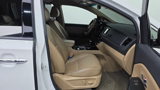 Kia 카니발 9 2018 11