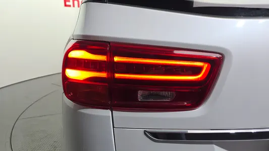 Kia 카니발 9 2018 23