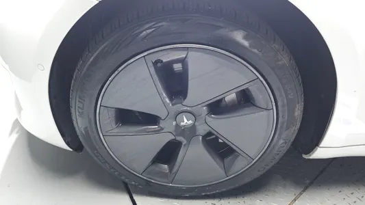Tesla 3 AWD 2020 5