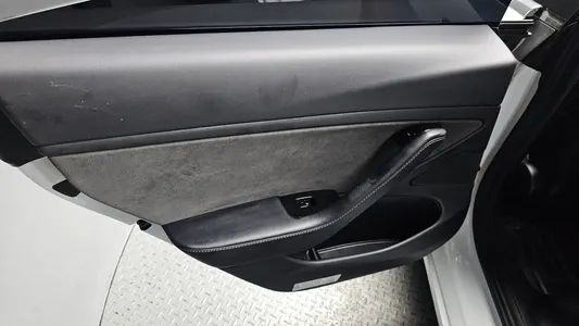 Tesla 3 AWD 2020 25
