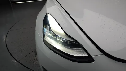 Tesla 3 AWD 2020 22