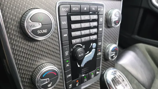 Volvo S60 2017 33