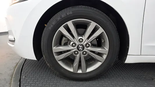 Hyundai AD 1.6 GDI 2016 5