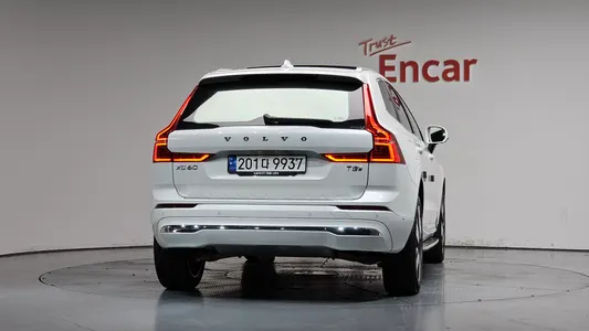Volvo XC60 2 T8 2024 4