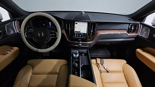 Volvo XC60 2 T8 2024 7