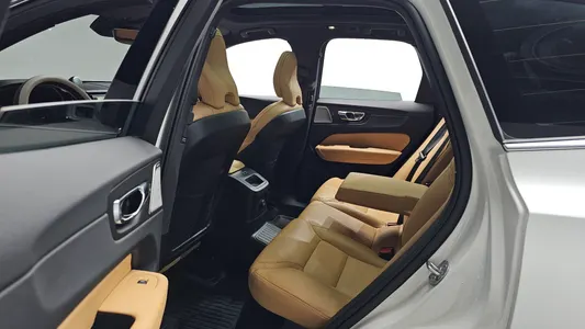 Volvo XC60 2 T8 2024 11