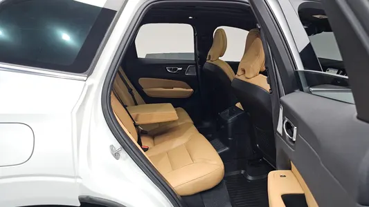 Volvo XC60 2 T8 2024 12