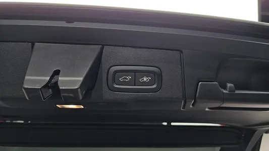 Volvo XC60 2 T8 2024 28