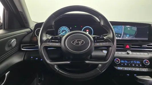 Hyundai (CN7) 1.6 2020 13