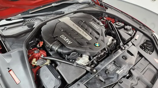 BMW 6 Series (F12) 650i 2011 6