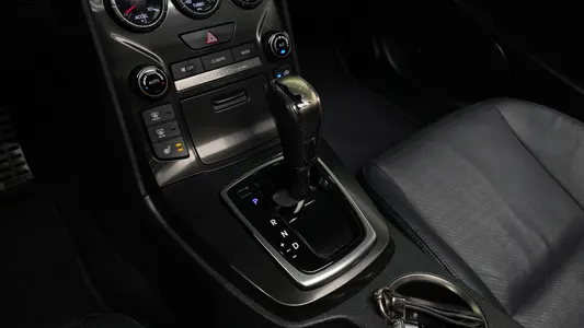Hyundai Coupe 200 S 2015 9