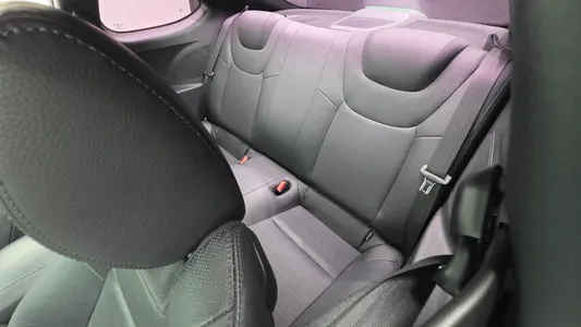 Hyundai Coupe 200 S 2015 33