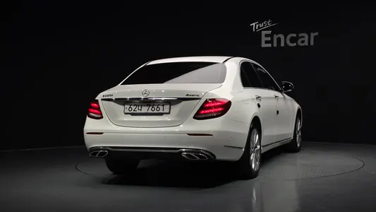 Mercedes-Benz E-Class W213 E220d 4MATIC 2017 4