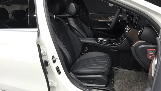 Mercedes-Benz E-Class W213 E220d 4MATIC 2017 11