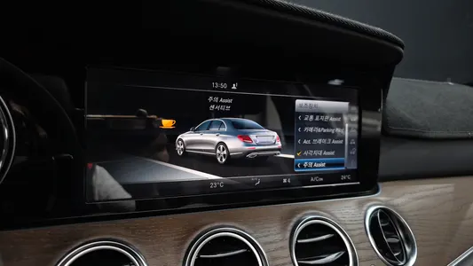 Mercedes-Benz E-Class W213 E220d 4MATIC 2017 16