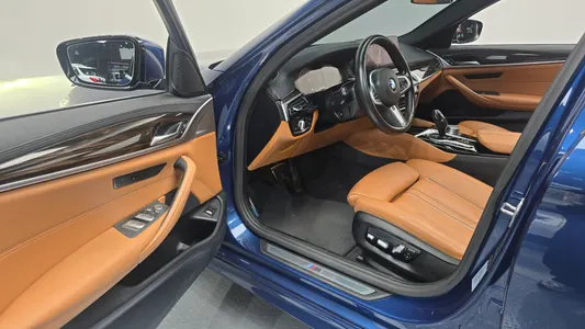 BMW 5 Series (G30) 520i M 2020 10