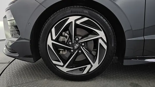 Hyundai (DN8) 1.6 2025 5