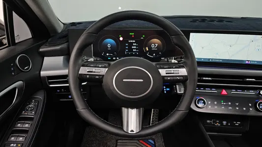 Hyundai (DN8) 1.6 2025 13