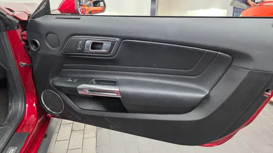 Ford 머스탱 2022 25