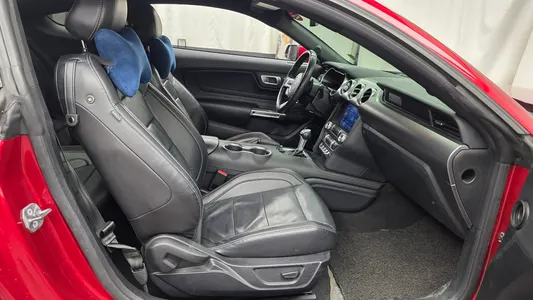 Ford 머스탱 2022 26