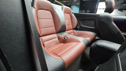 Ford 머스탱 2016 11