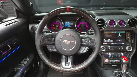 Ford 머스탱 2016 13