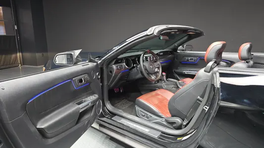 Ford 머스탱 2016 10