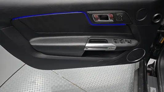 Ford 머스탱 2016 25