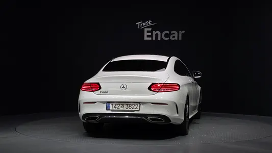 Mercedes-Benz C-Class W205 C200 2021 4