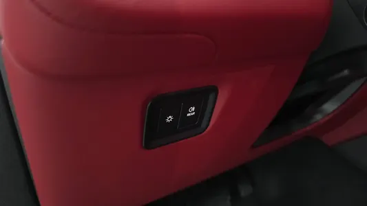 Porsche (PO536) 3.0 2024 38