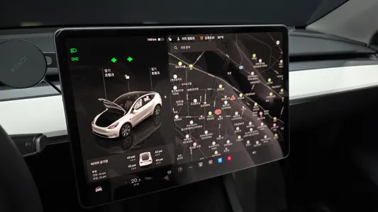 Tesla Y RWD 2023 14
